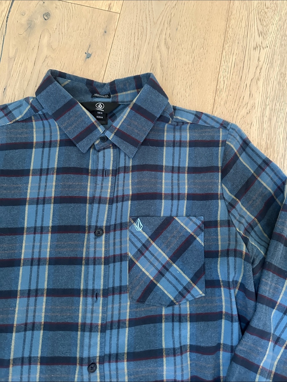 Volcom flannel - Picture 2 of 4